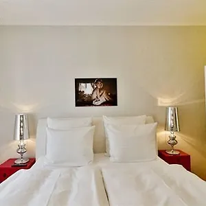 The Garden 4*, Frankfurt am Main Duitsland
