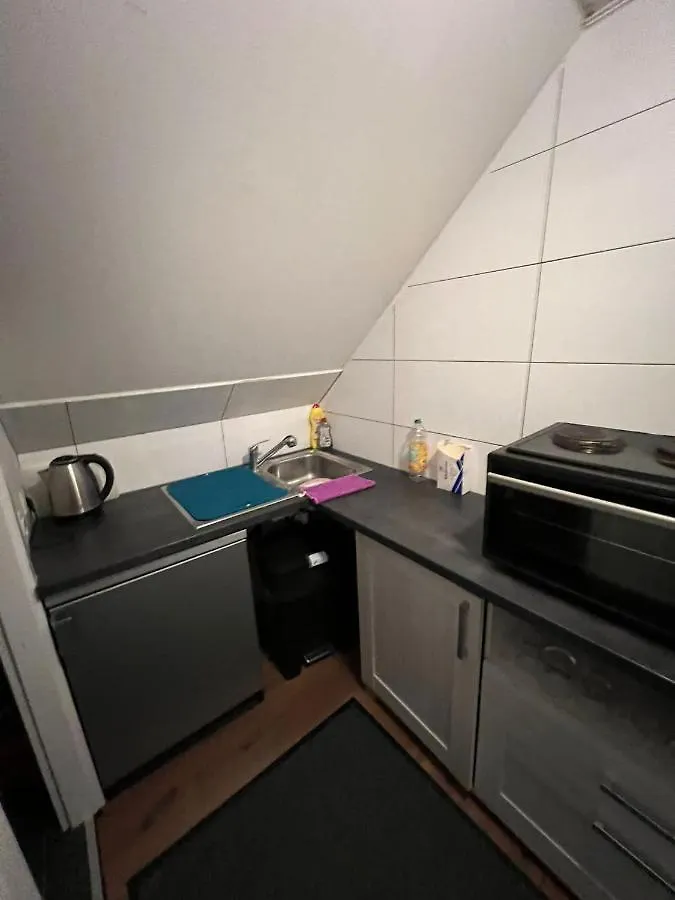 Adam'S Hostel - Self Check-In & Only Private Rooms Dusseldorf